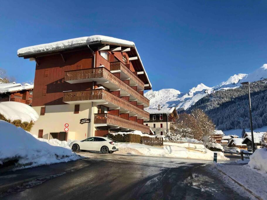 Appartement Cosy Avec Terrasse Sud - Proche Village Ла Клусаз Екстериор снимка